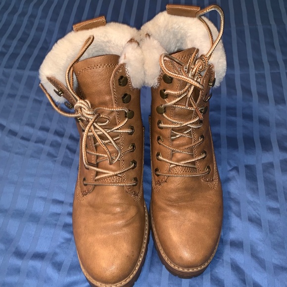 Steve Madden faux fur boots - Picture 2 of 3